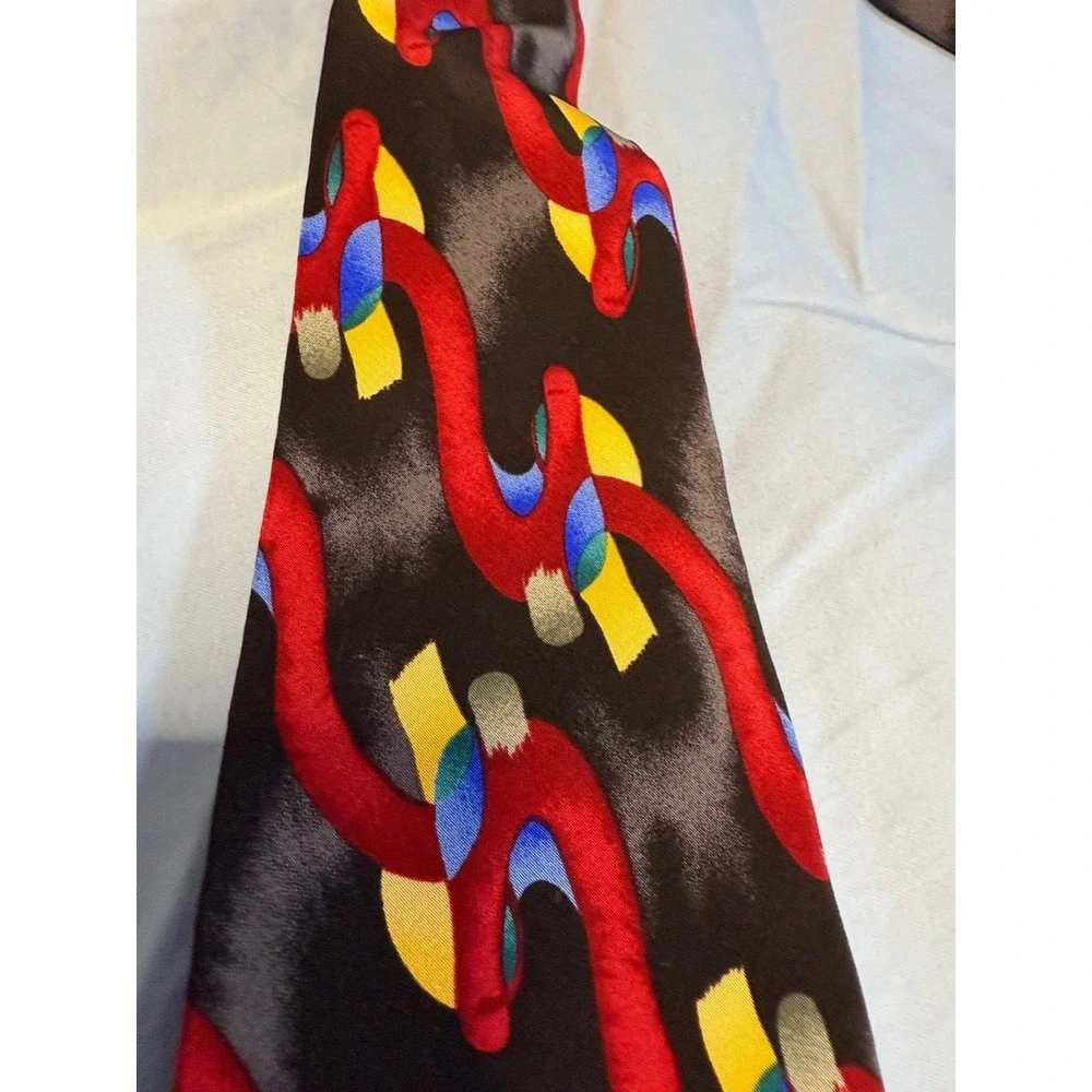Made in USA 100% Silk Abstract Art Tie | Bold Red Black Tie Gilda's Club 90/2000